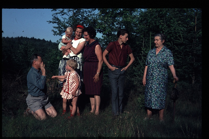 15.Regensburg jul 1966 Omi,Rino,Ilse,Mama,Walter,Brigitte,Mar.JPG